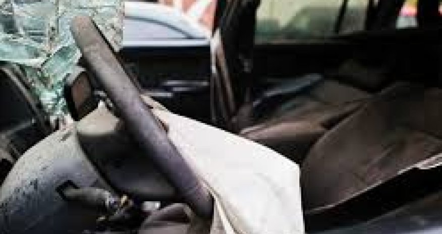 Göygöldə iki avtomobil toqquşub, xəsarət alanlar var