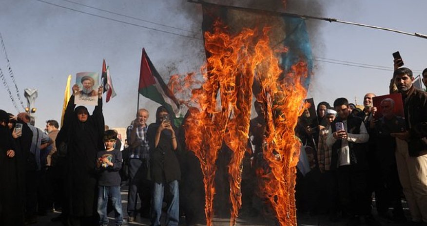 İran ABŞ-İsrail hücumlarına qarşı çıxmaq üçün pakt hazırlamağa başlayıb
