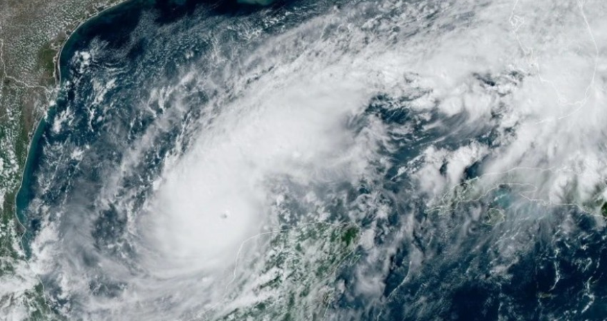 Байден отложил поездку в ФРГ и Анголу из-за урагана 