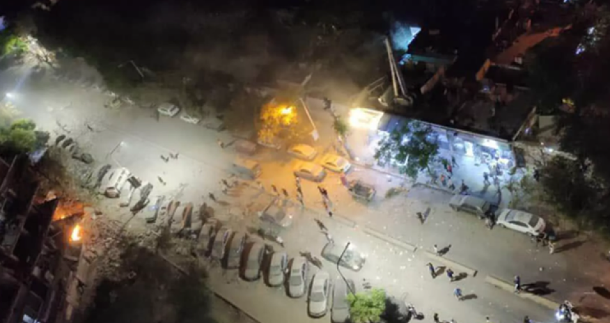 İsrail Dəməşqdə yaşayış binasını vurub,ölən və yaralananlar var - Video