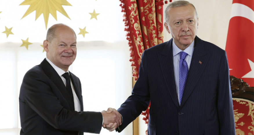 Ərdoğan Şoltsla görüşüb