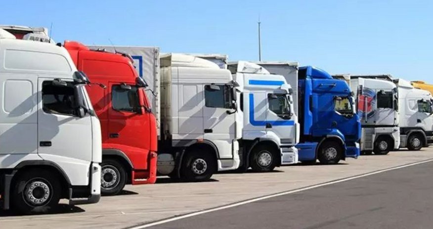 На азербайджано-грузинской границе стоят более 300 автомобилей