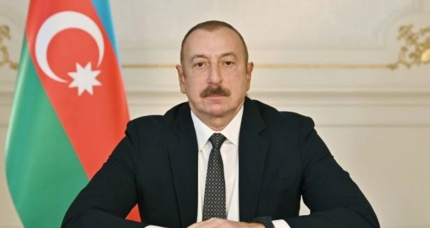 Ильхам Алиев поздравил Виктора Орбана