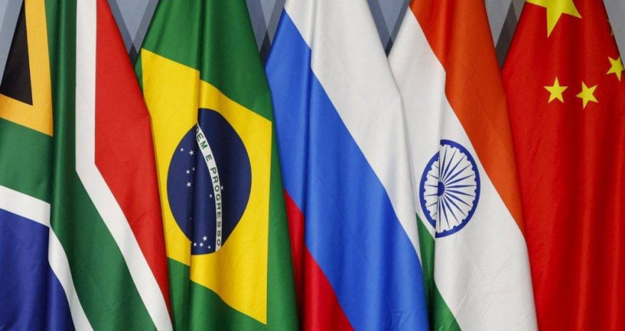 Kazanda BRICS liderlərinin məhdud tərkibdə görüşü başlayıb