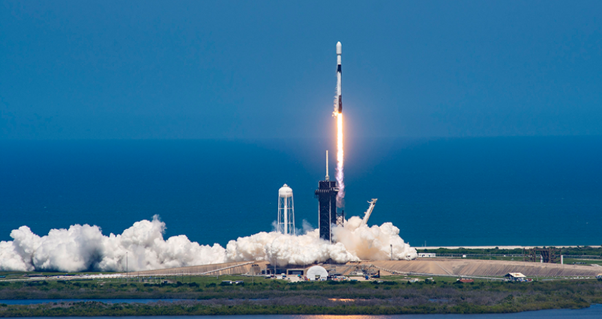 Ракета компании SpaceX вывела на орбиту новую группу интернет-спутников Starlink