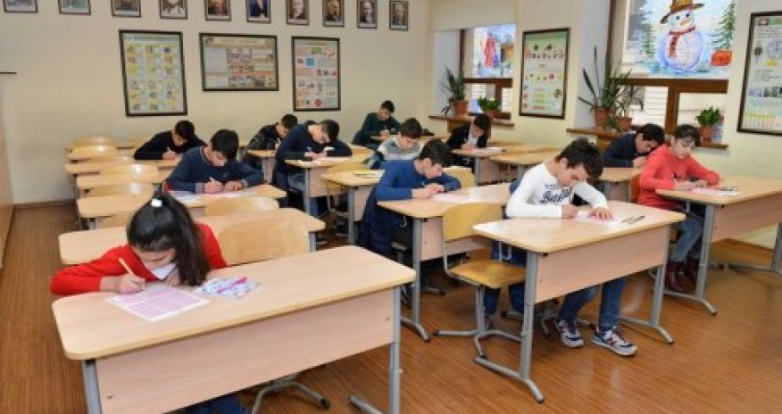 Əlavə dərsliklərin alınması yolverilməzdir - Agentlik