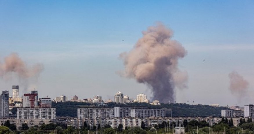 В Киеве повреждено здание Генштаба ВСУ