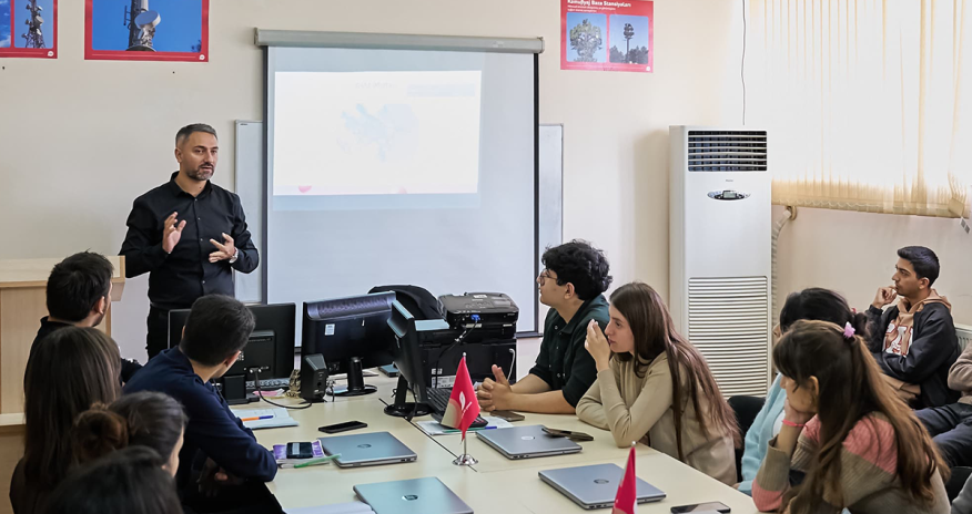 “Nar” mobil rabitə təlimlərinə davam edir!