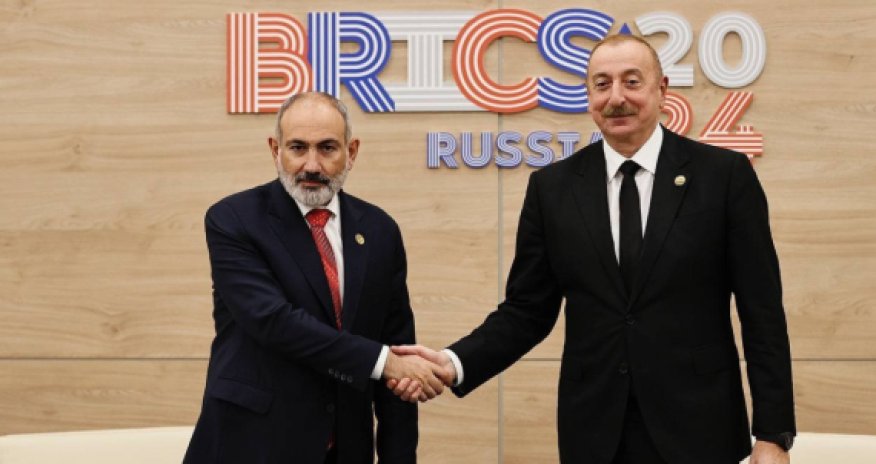 Paşinyan və Əliyev Kazanda keçirilən BRİKS sammitində kənarda danışıblar