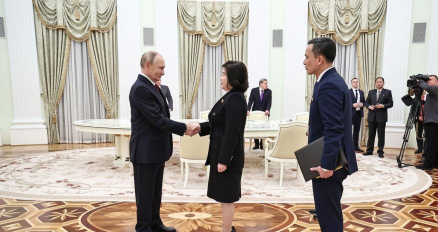 Putin Kremldə KXDR-in xarici işlər naziri ilə görüşüb - Video