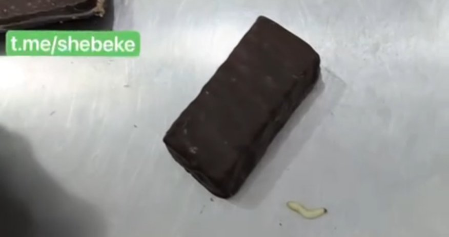 OBA marketdə şokoladın içindən qurd çıxdı - Rəsmi açıqlama/VIDEO