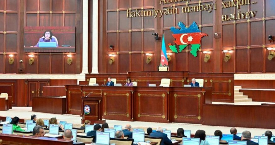 Parlament Mərkəzi Bankın İdarə Heyətinin yeni üzvlərini təsdiqləyib