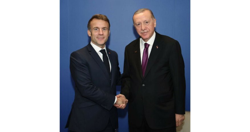 Ərdoğan Makronla görüşüb