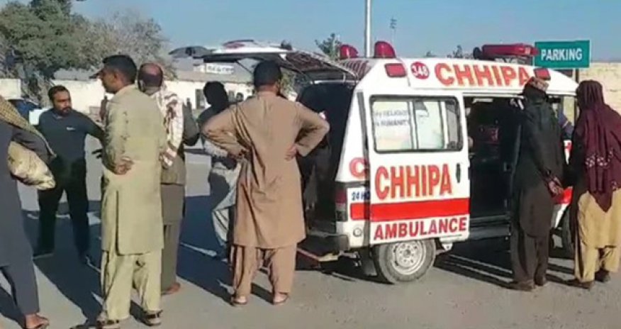 Pakistanda vağzalda partlayış olub - 21 ölü, 30 yaralı var
