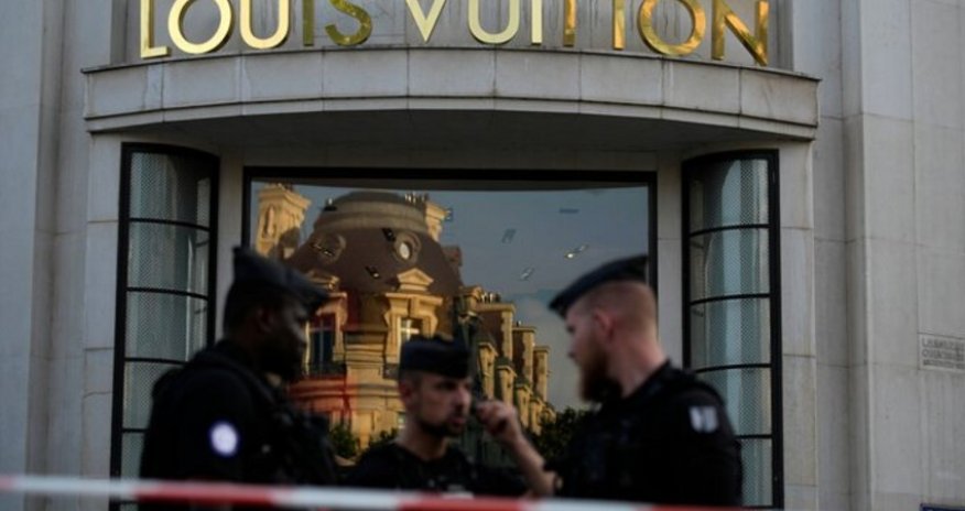Бутик Louis Vuitton в Париже во второй раз обокрали