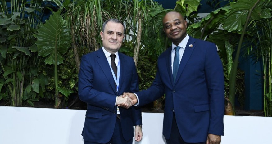 Ceyhun Bayramov kolumbiyalı həmkarı ilə görüşüb