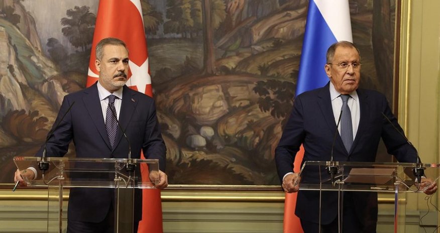 Turkish, Russian FMs discuss regional issues