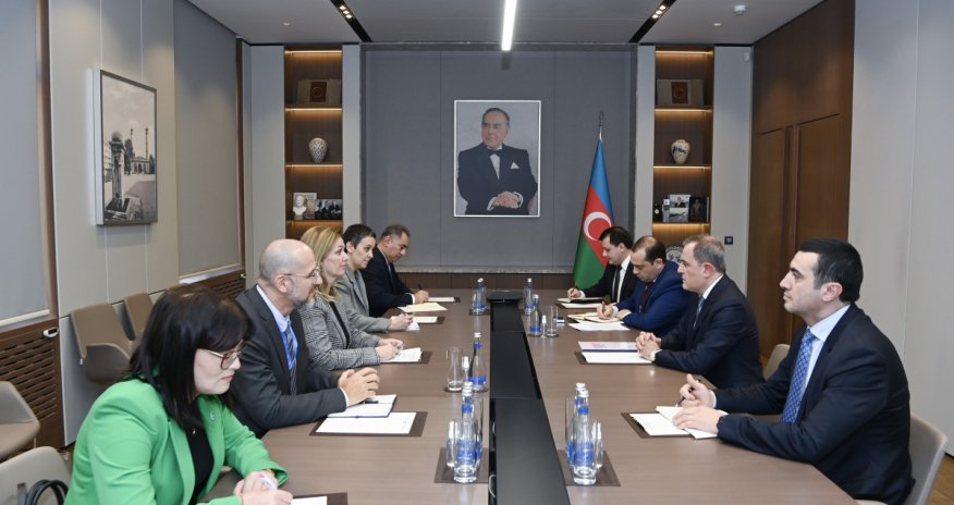 Ceyhun Bayramov BMT baş katibinin köməkçisi ilə görüşüb