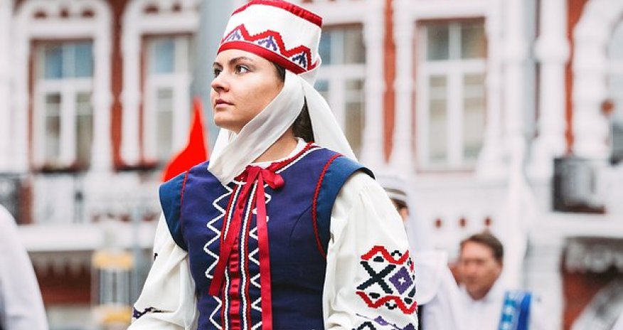 Lukaşenko Gucci, Versace və digər brendləri təqib etməməyə çağırıb