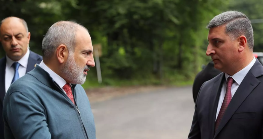 СМИ: Ряд высокопоставленных чиновников Армении подали в отставку