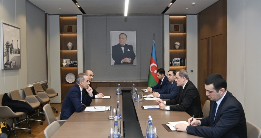 Ceyhun Bayramov ATƏT PA-nın vitse-prezidenti ilə görüşüb