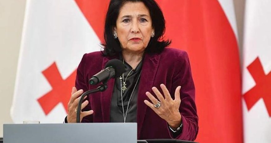 Zurabişvili təkrar seçkilərin keçirilməsini tələb edir