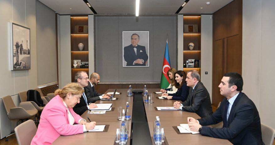 Ceyhun Bayramov ÜST-nin Avropa üzrə regional direktoru ilə görüşüb