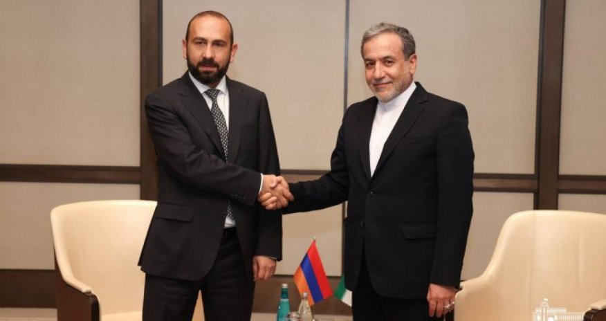 Mirzoyan iranlı həmkarı ilə ikitərəfli münasibətləri müzakirə edib