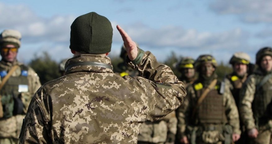 Reuters: США призвали Украину снизить призывной возраст с 25 до 18 лет