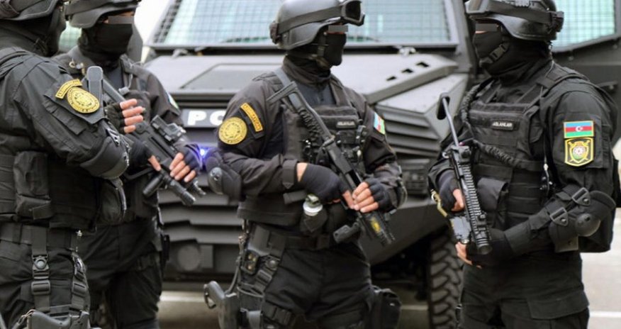 Sahibkarları şantaj edən sayt rəhbərləri saxlanılıb