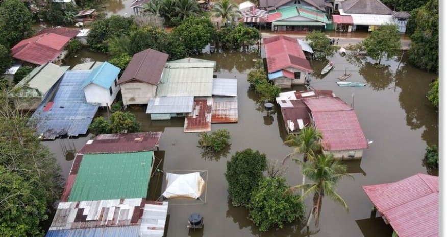 Сильное наводнение в Малайзии вынудило более 122 тыс. человек покинуть свои дома