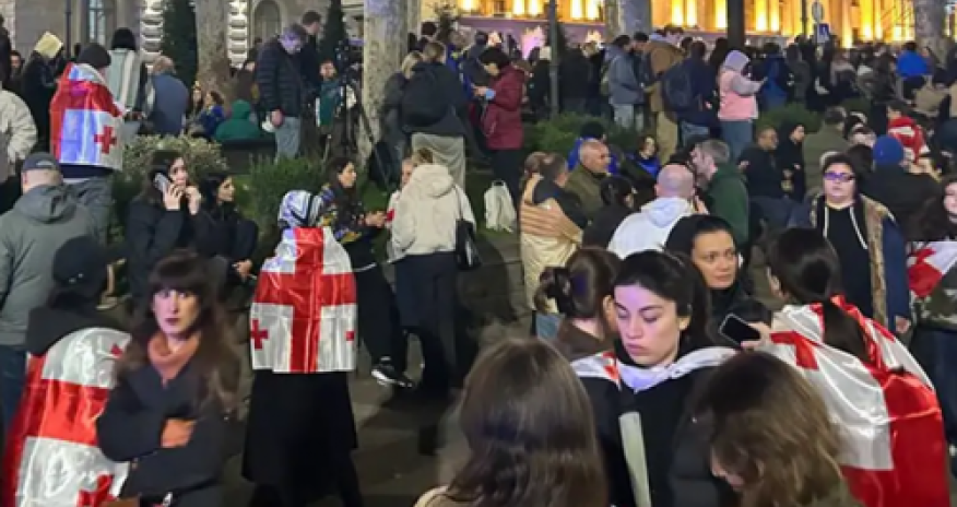 Tbilisidə etirazçıların kütləvi saxlanması başlayıb