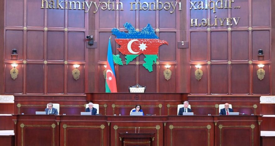 Milli Məclisin növbəti iclası başlayıb - 10 məsələ müzakirə ediləcək