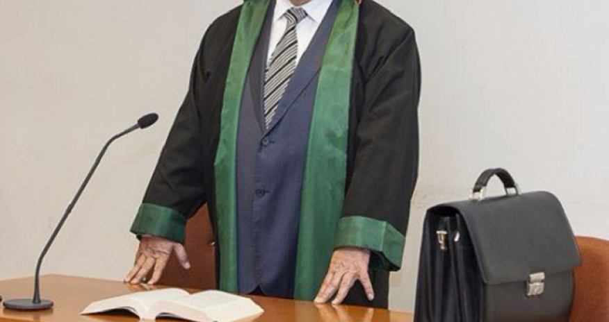 Daha 3 vəkilin fəaliyyəti tamamilə dayandırıla bilər