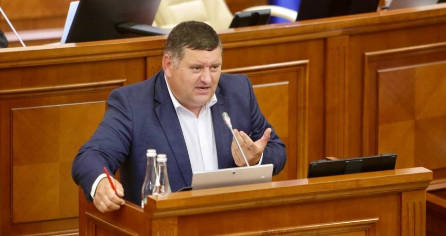 В Молдове выдвинули вотум недоверия правительству