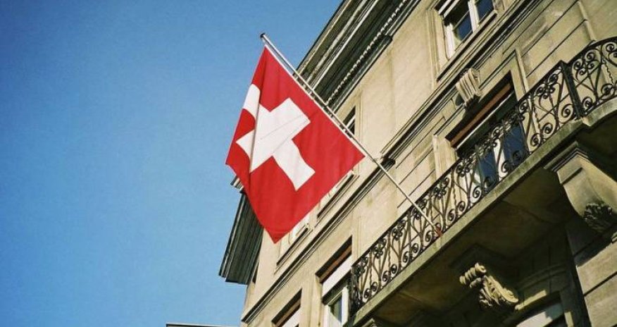 İsveçrə Suriya məsələsində vasitəçi olmaq istəyir