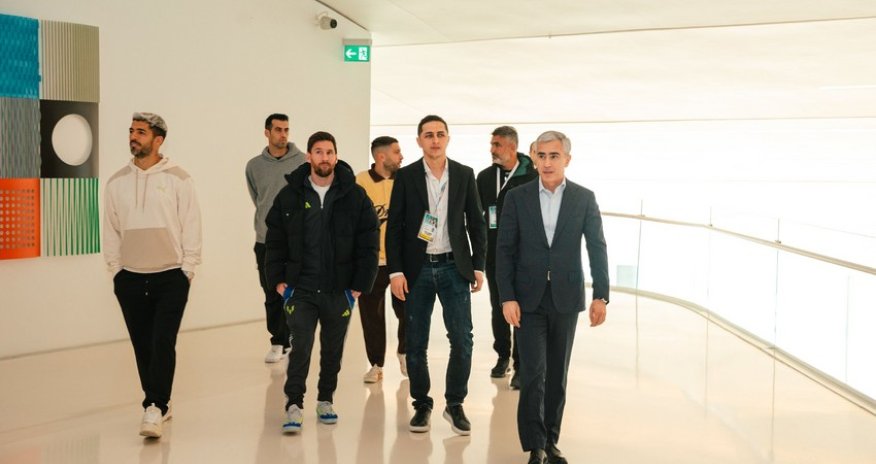 Месси и его товарищи по команде посетили Центр Гейдара Алиева