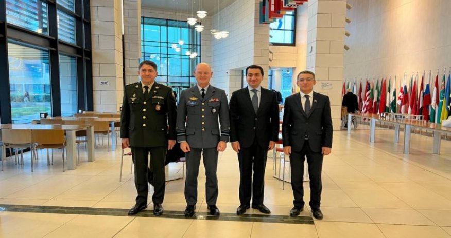 Hacıyev NATO Müdafiə Kollecinin nümayəndə heyəti ilə görüşüb