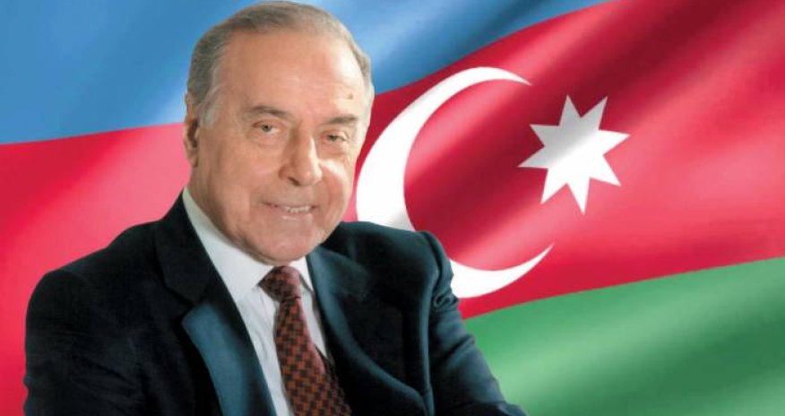 21 years pass since national leader Heydar Aliyev's death