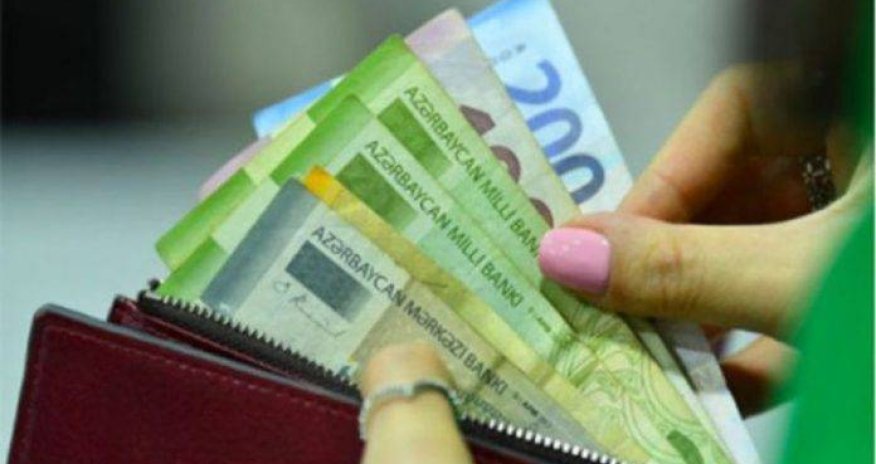 Sentyabrla müqayisədə orta aylıq əməkhaqqı oktyabrda 2 qəpik artıb