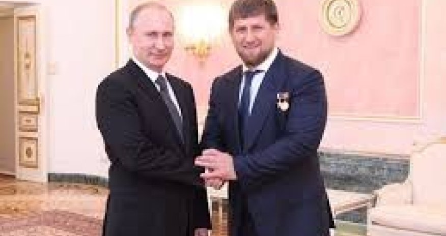 Putin Kadırovu təltif edib