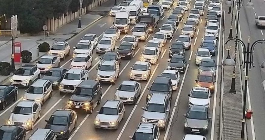 Bəzi yollar yenə tıxacdır - Siyahı