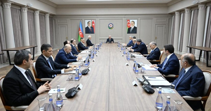 Təyyarə qəzasının səbəblərinin araşdırılması üçün Dövlət Komissiyasının növbəti iclası keçirilib