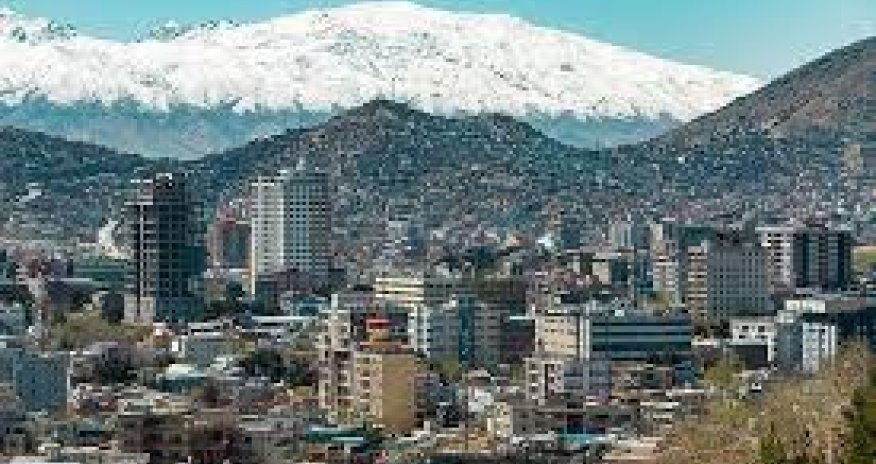 Əfqanıstanda evlərdə qadınların görünməməsi üçün pəncərələrin tikilməsi əmri verilib