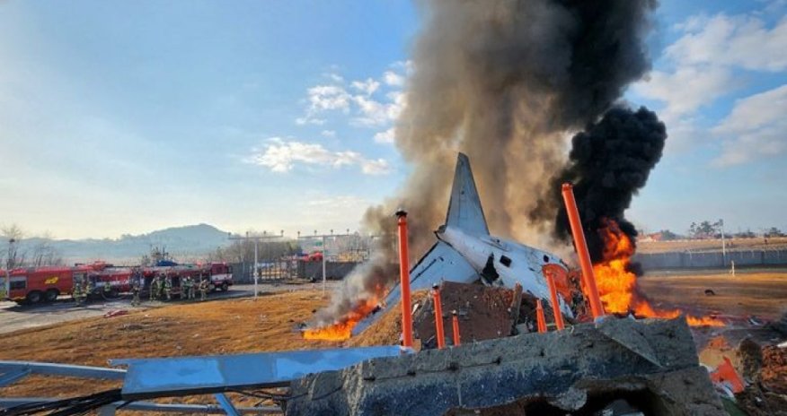 Cənubi Koreya polisi təyyarə qəzası ilə bağlı Muan aeroportunda axtarış aparıb