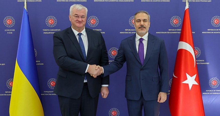 Ukrayna və Türkiyə XİN başçıları Yaxın Şərqdəki vəziyyəti müzakirə ediblər