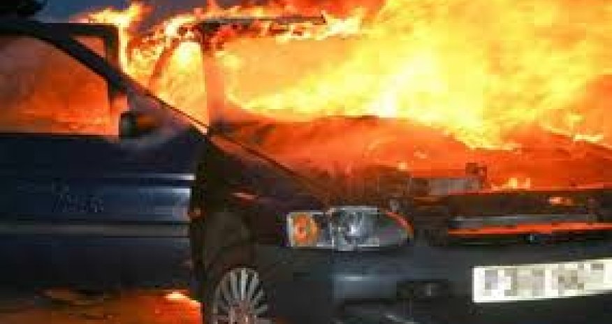 Bakıda avtomobil partlayıb, xəsarət alan