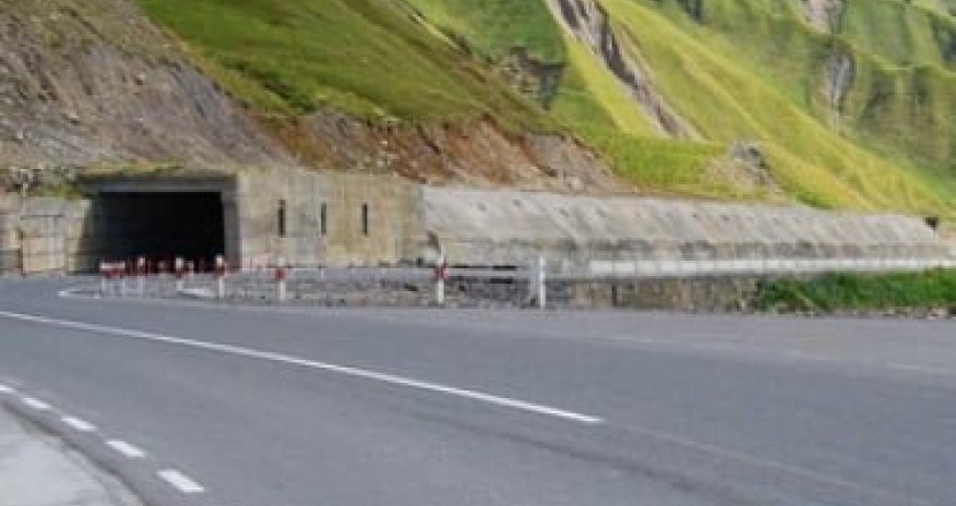 Gürcüstan hərbi yolu müvəqqəti bağlanıb