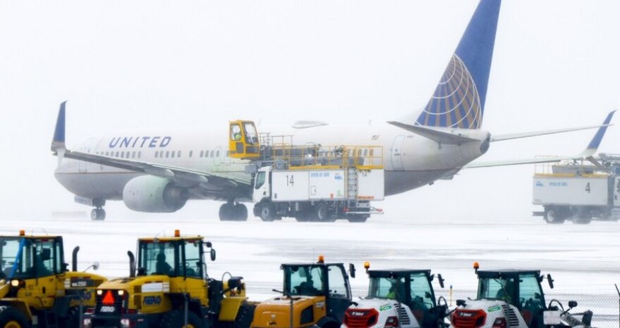 Американские авиакомпании отменили более 1300 рейсов из-за шторма