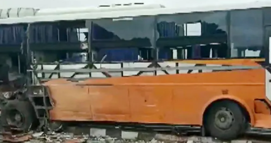 Hindistanda polis avtobusu partladılıb - Ölənlər var